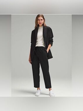 Lululemon Tapered-Leg Mid-Rise Pant 7/8 Length